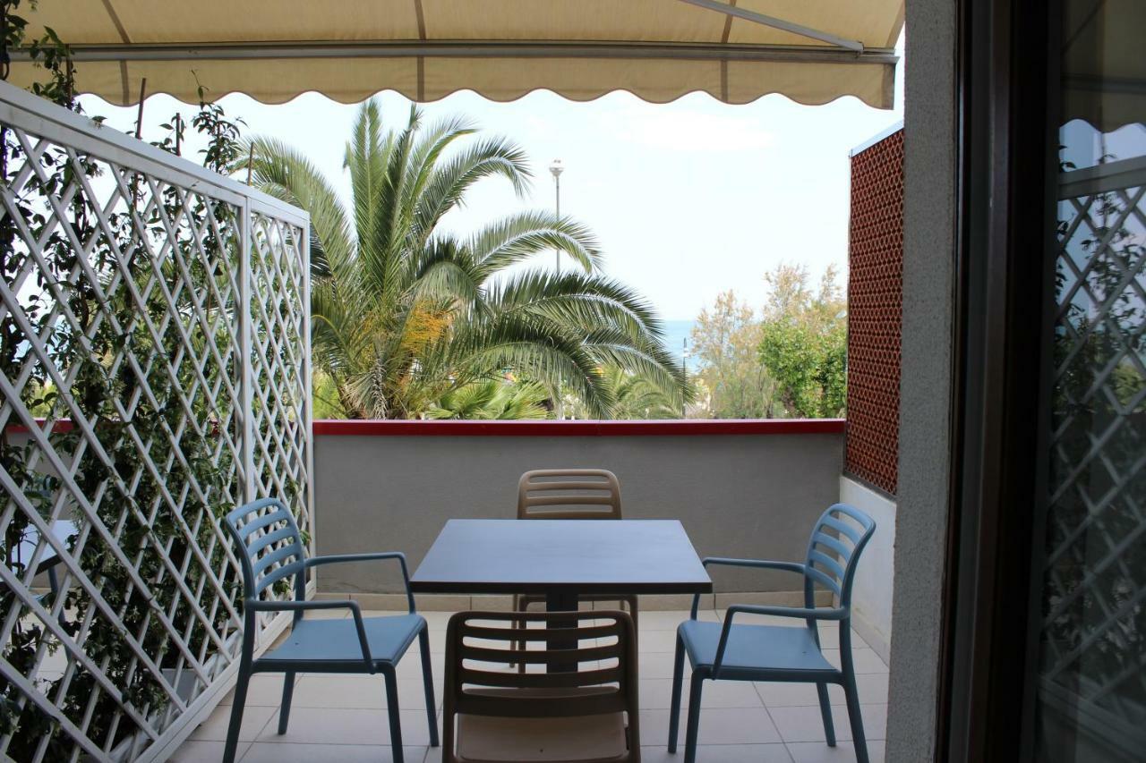 Sulmare Alba Adriatica Bed and Breakfast Buitenkant foto