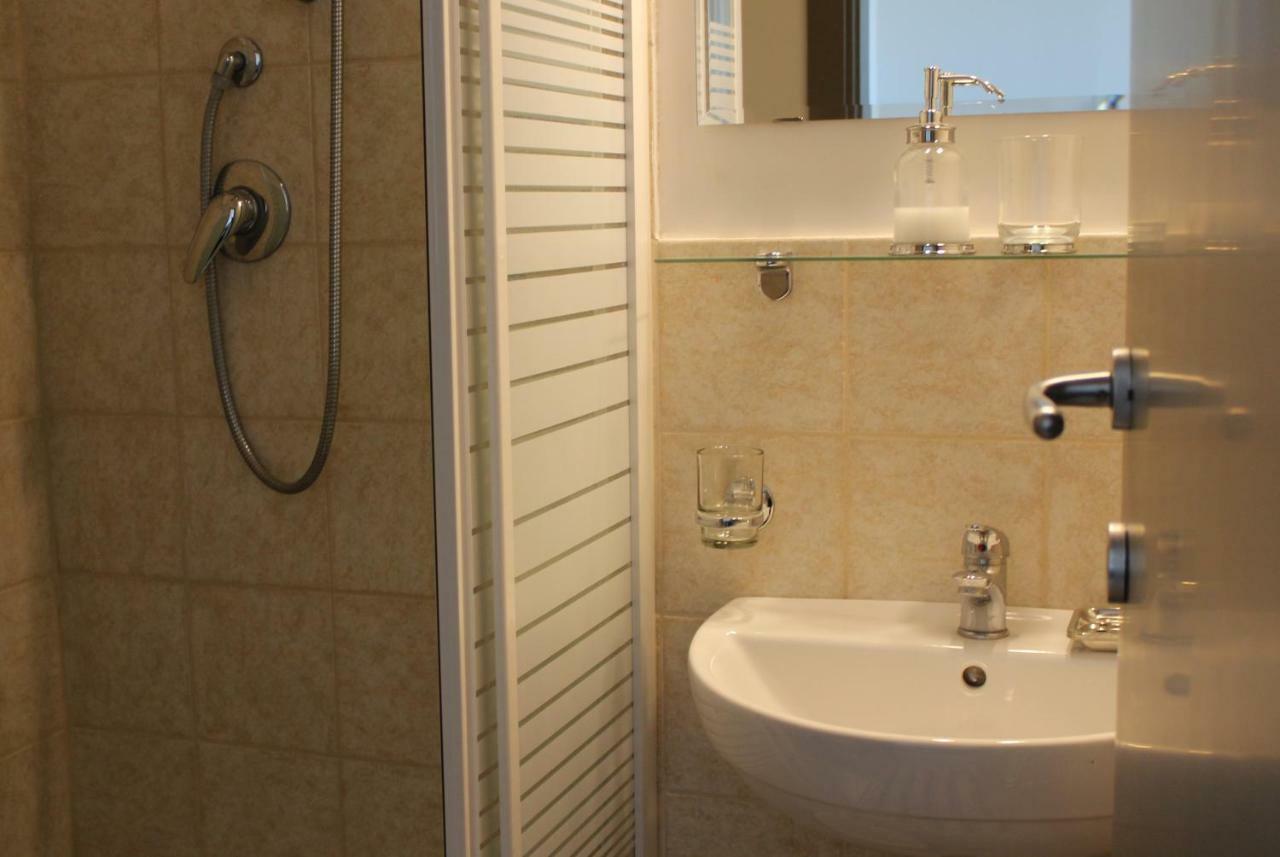 Sulmare Alba Adriatica Bed and Breakfast Buitenkant foto