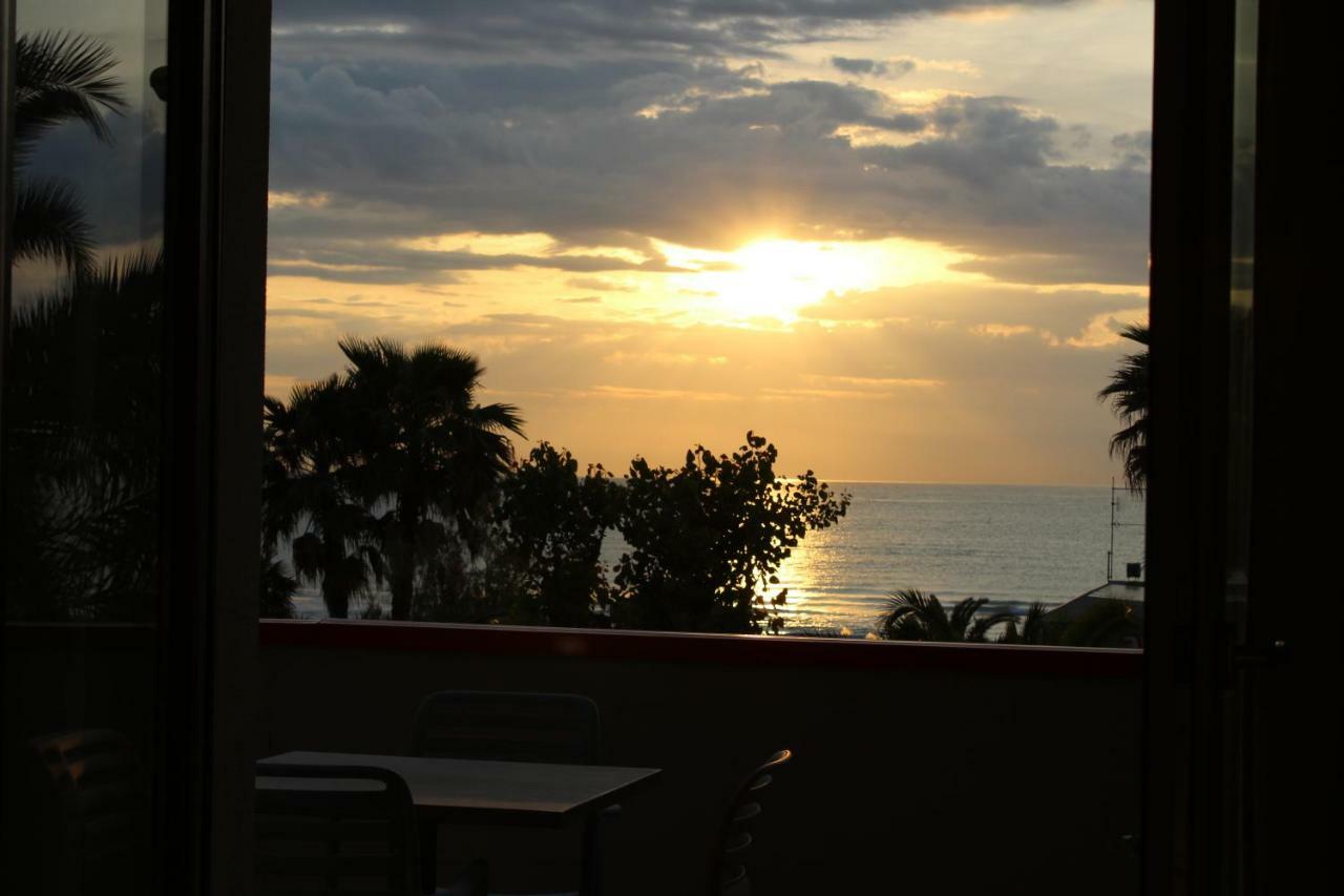 Sulmare Alba Adriatica Bed and Breakfast Buitenkant foto