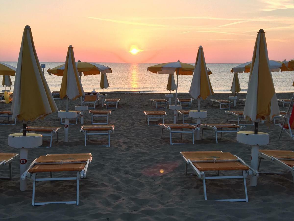 Sulmare Alba Adriatica Bed and Breakfast Buitenkant foto