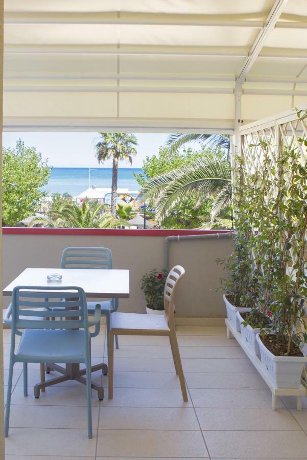 Sulmare Alba Adriatica Bed and Breakfast Buitenkant foto
